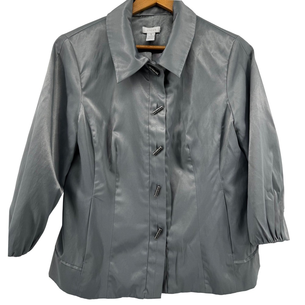 Chicos Grey Metallic Toggle Button Jacket Size 1 Medium 3/4 Sleeve Lined Coat